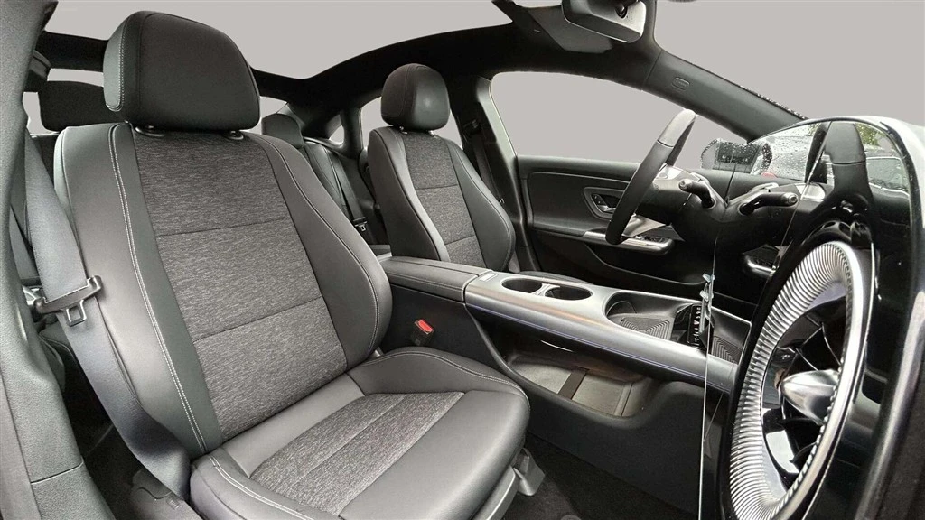 Mercedes-Benz-CLA-image-19