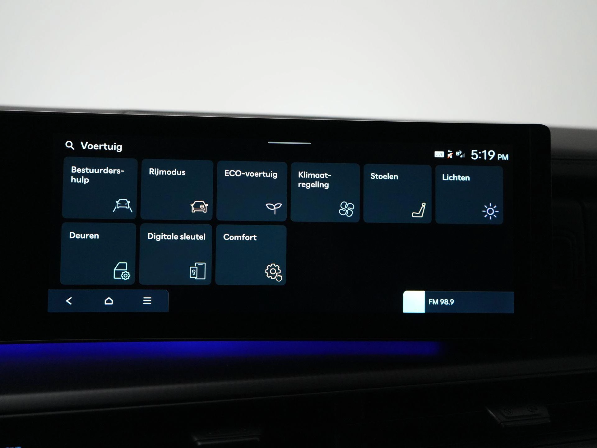 Hyundai-Santa Fe-image-28