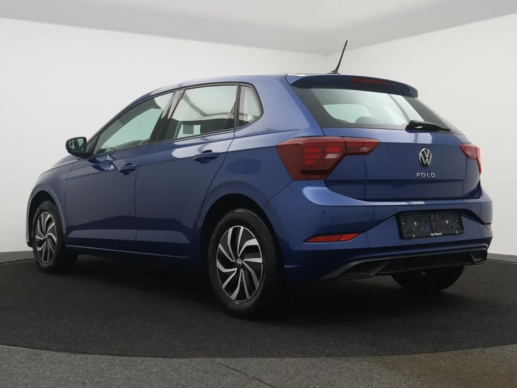 Volkswagen-Polo-image-5