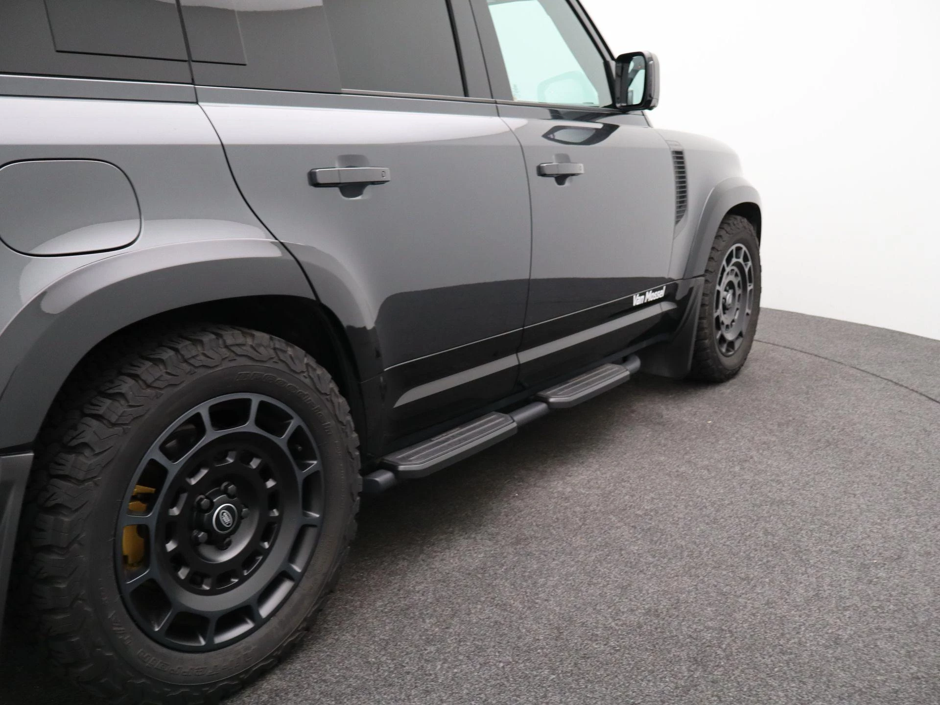 Land Rover-Defender-image-44