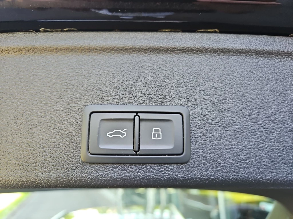 Audi A4 Avant advanced 40 TDI S tronic *Navi*AHK*