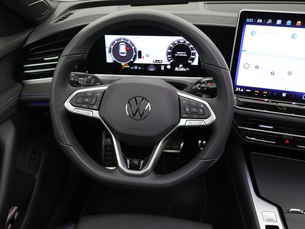 Volkswagen-Passat-image-16