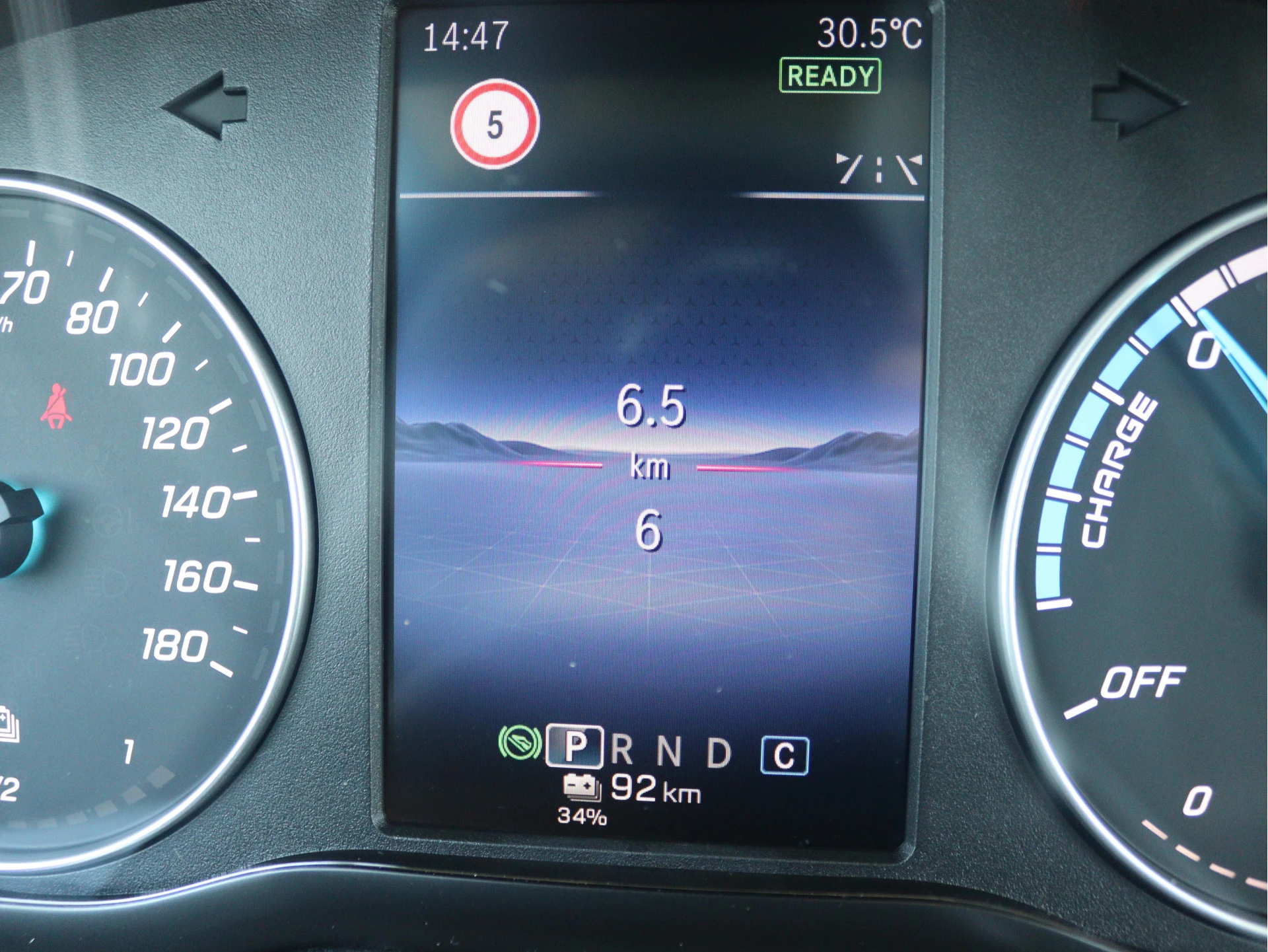 Mercedes-Benz-eCitan-image-7