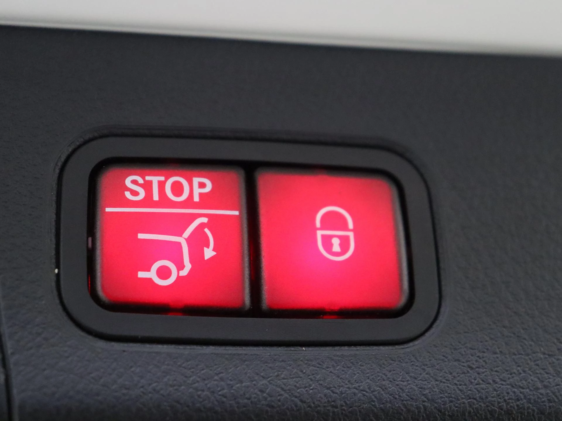 Mercedes-Benz-B-Klasse-image-31