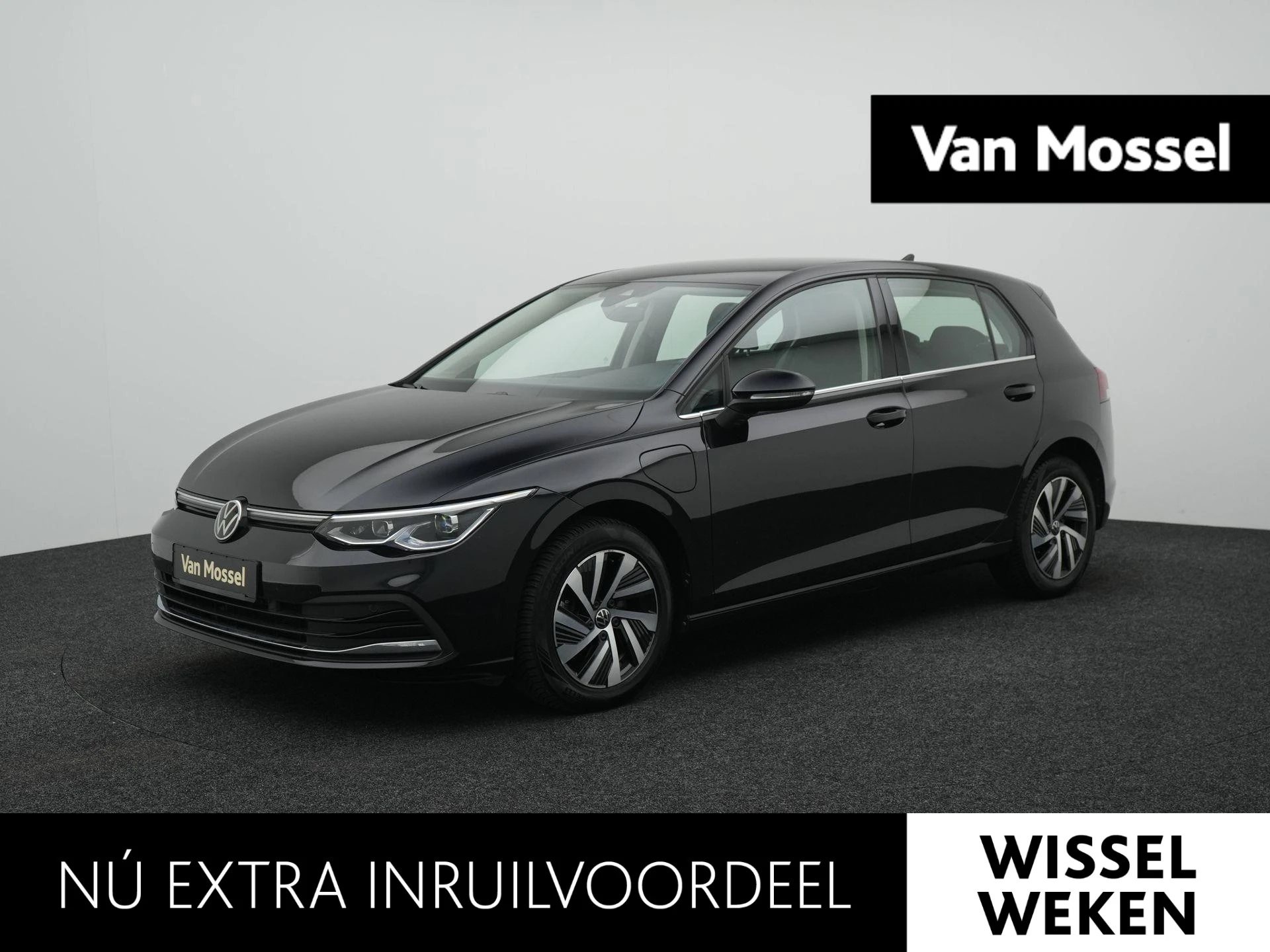 Volkswagen-Golf-image-0
