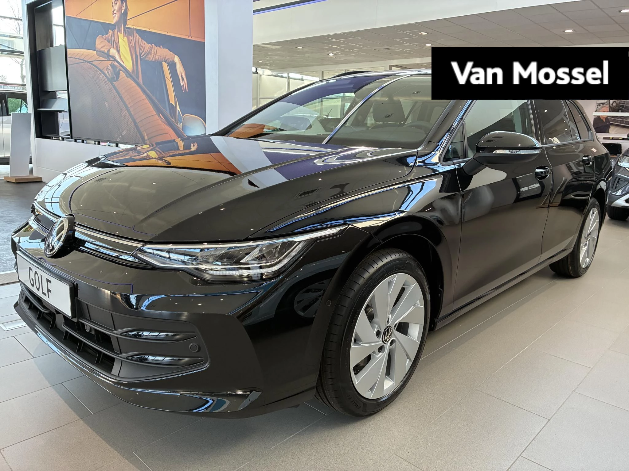 Volkswagen-Golf-image-0