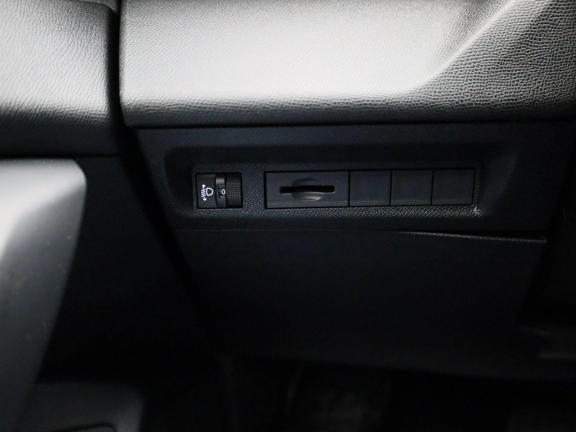 Peugeot-308-image-18