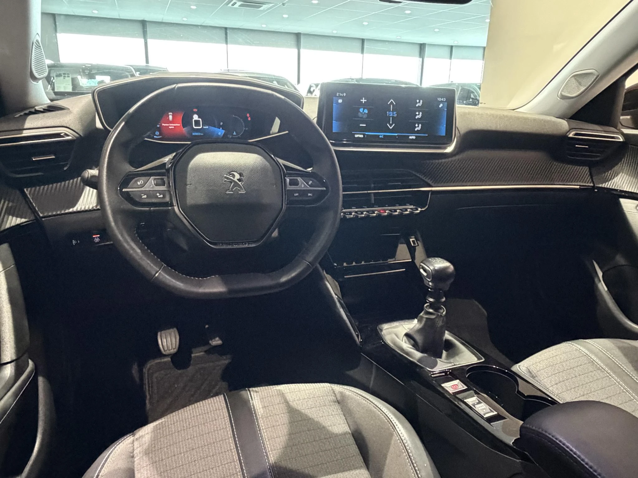 Peugeot-2008-image-7