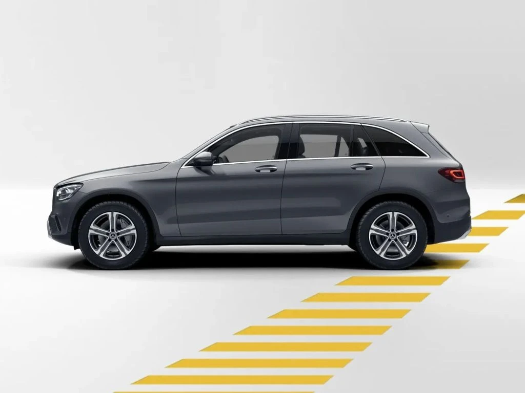 Mercedes-Benz-GLC 220 d-image-3