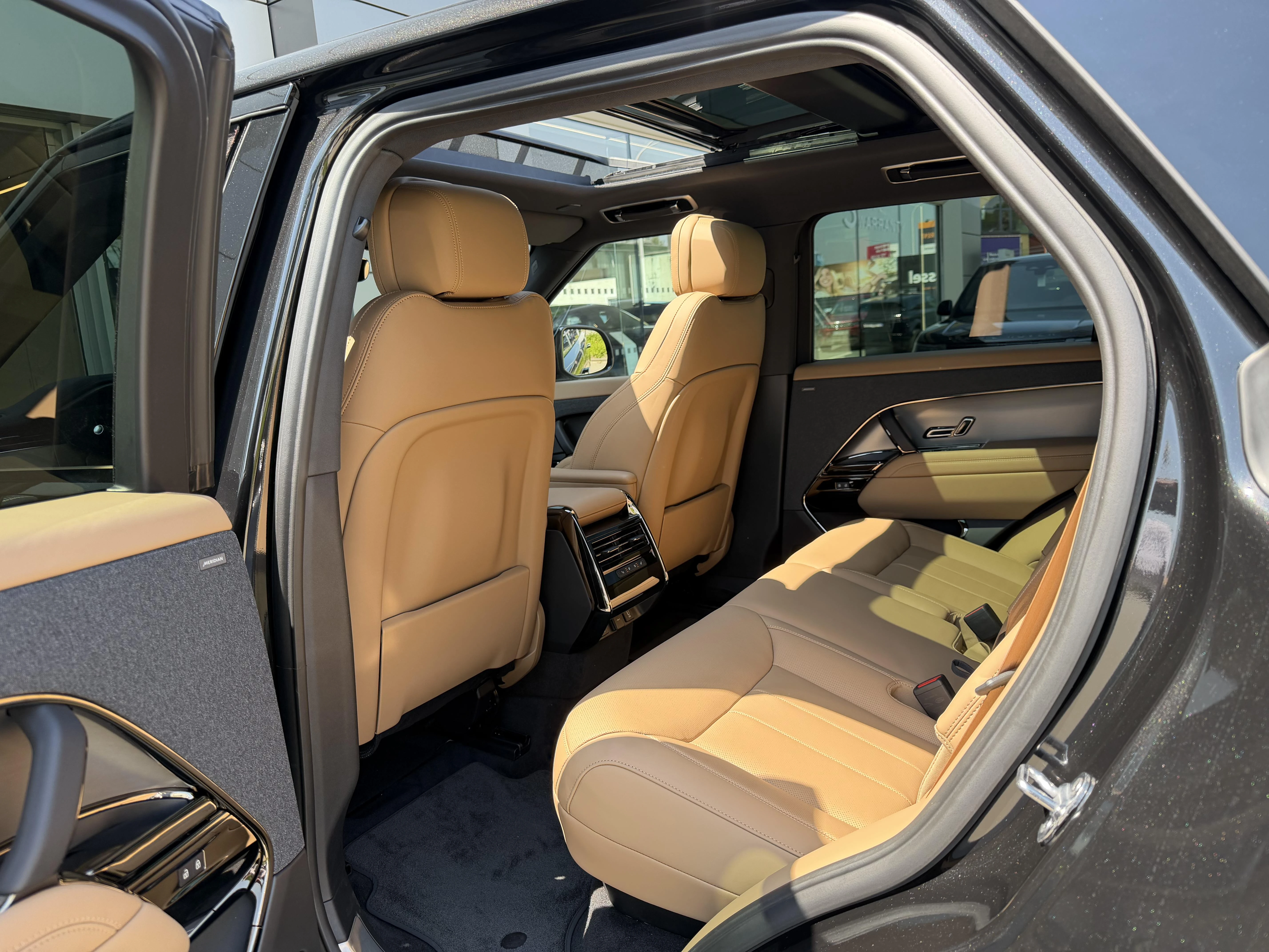 Land Rover-Range Rover Sport-image-9