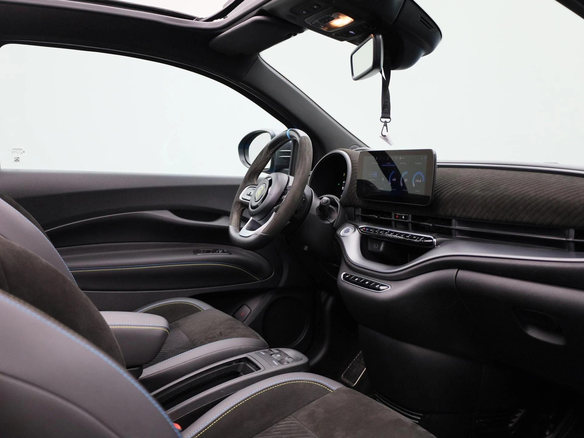 Fiat-500C-image-2