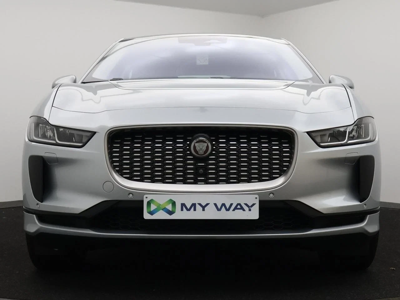 Jaguar-I-PACE-image-17
