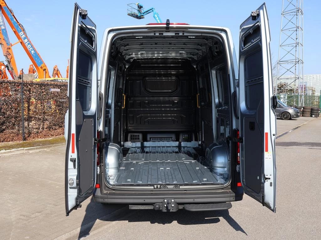 Volkswagen Crafter 35 Fou Mwb Hr Crafter 2.0 CR TDi L3H3 Aut.