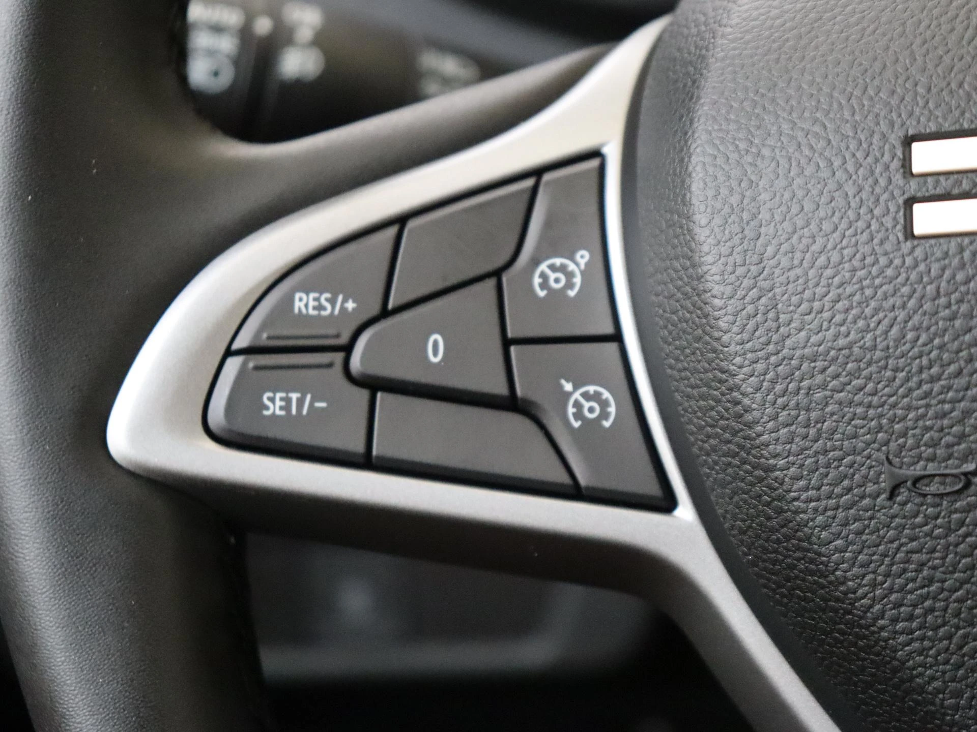 Dacia-Sandero Stepway-image-13