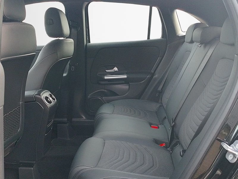 Mercedes-Benz GLA 200 PROGRESSIVE DISTRONIC MBUX KLIMA ProgressiveH247 GLA 200 PROGRESSIVE DISTRONIC MBUX KLIMA Progressive