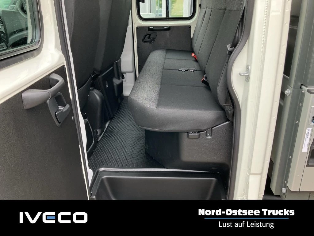 Iveco Daily 35S18HA8 DoKa Pritsche AHK AUT Kam. LM