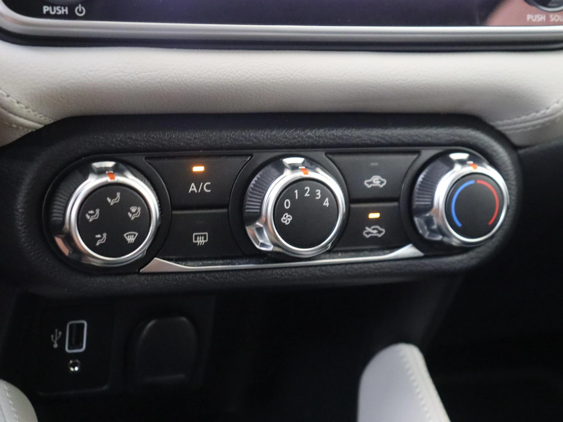 Nissan Micra 1.0 IG-T N-Connecta