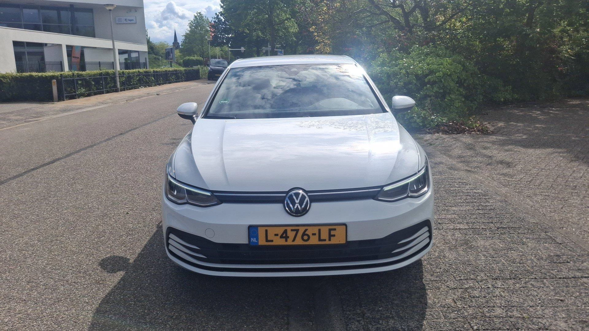 Volkswagen-Golf-image-5