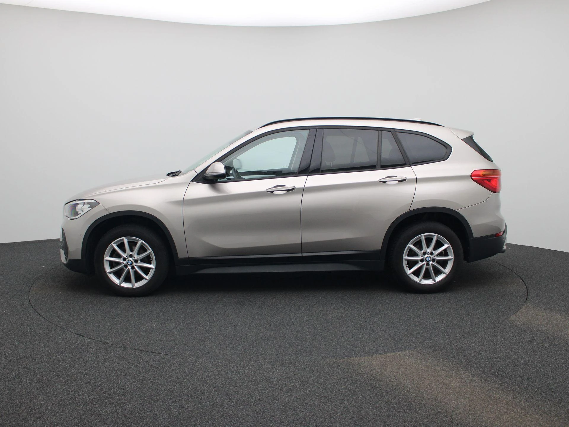 BMW X1 sDrive16dA (85 kW)