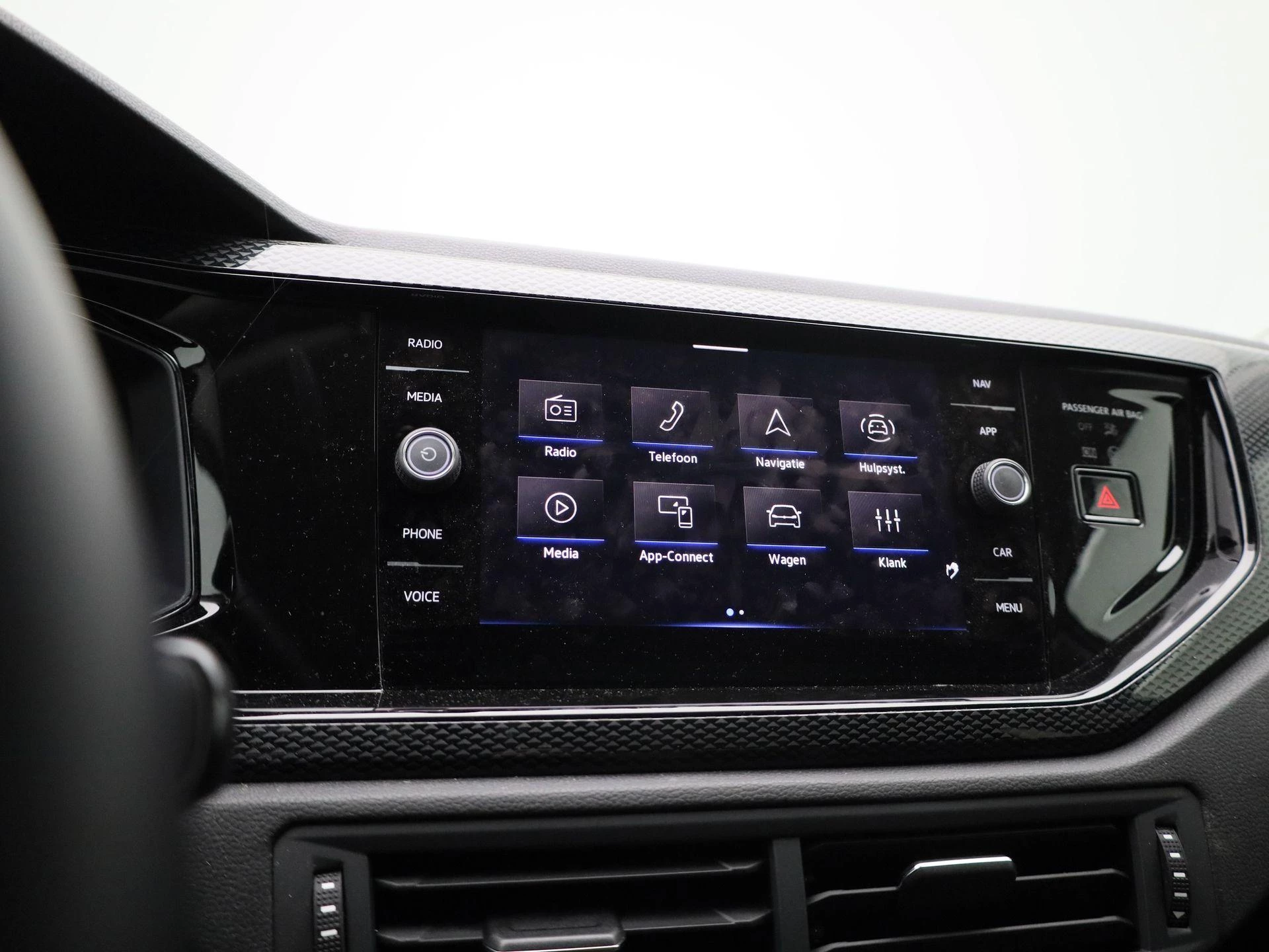 Volkswagen-Polo-image-28