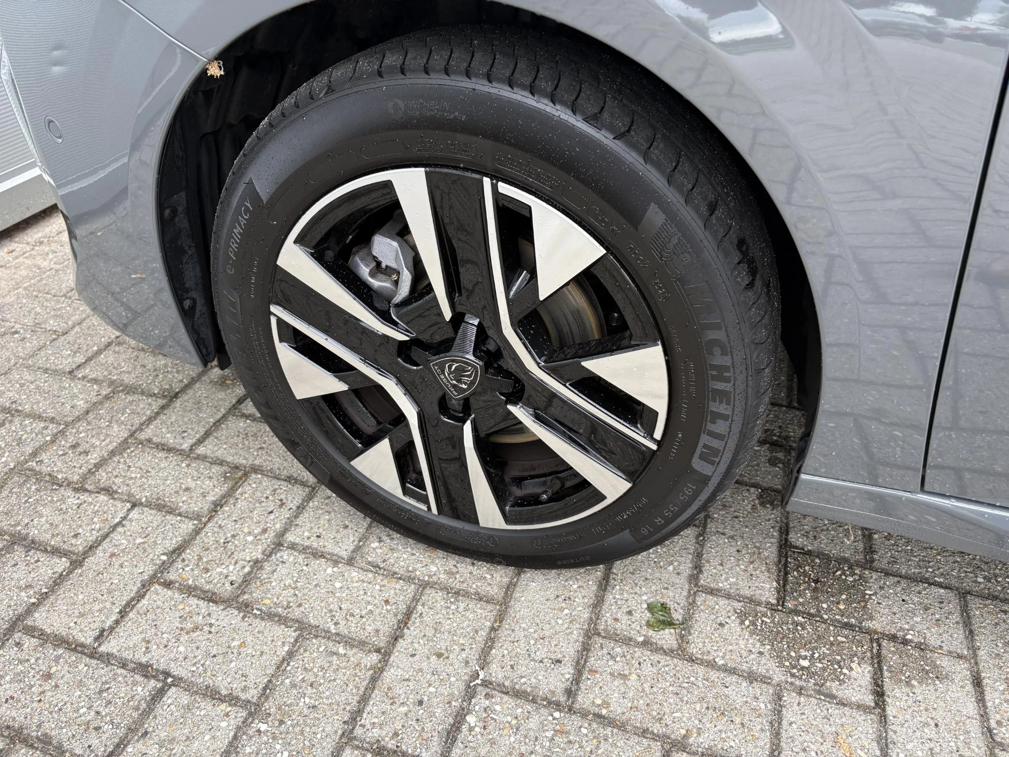 Peugeot 208 1.2 Hybrid 110 e-DCS6 Allure