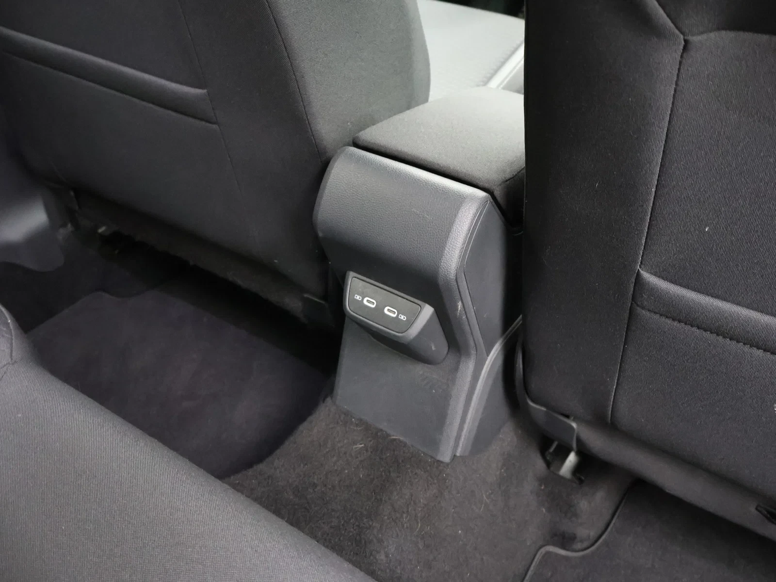 Volkswagen Taigo Taigo Life Business 1.0TSI 110PK *VIRTUAL COCKPIT*ACC*CAMERA*PDC*NAVI*APP-CONNECT*...*