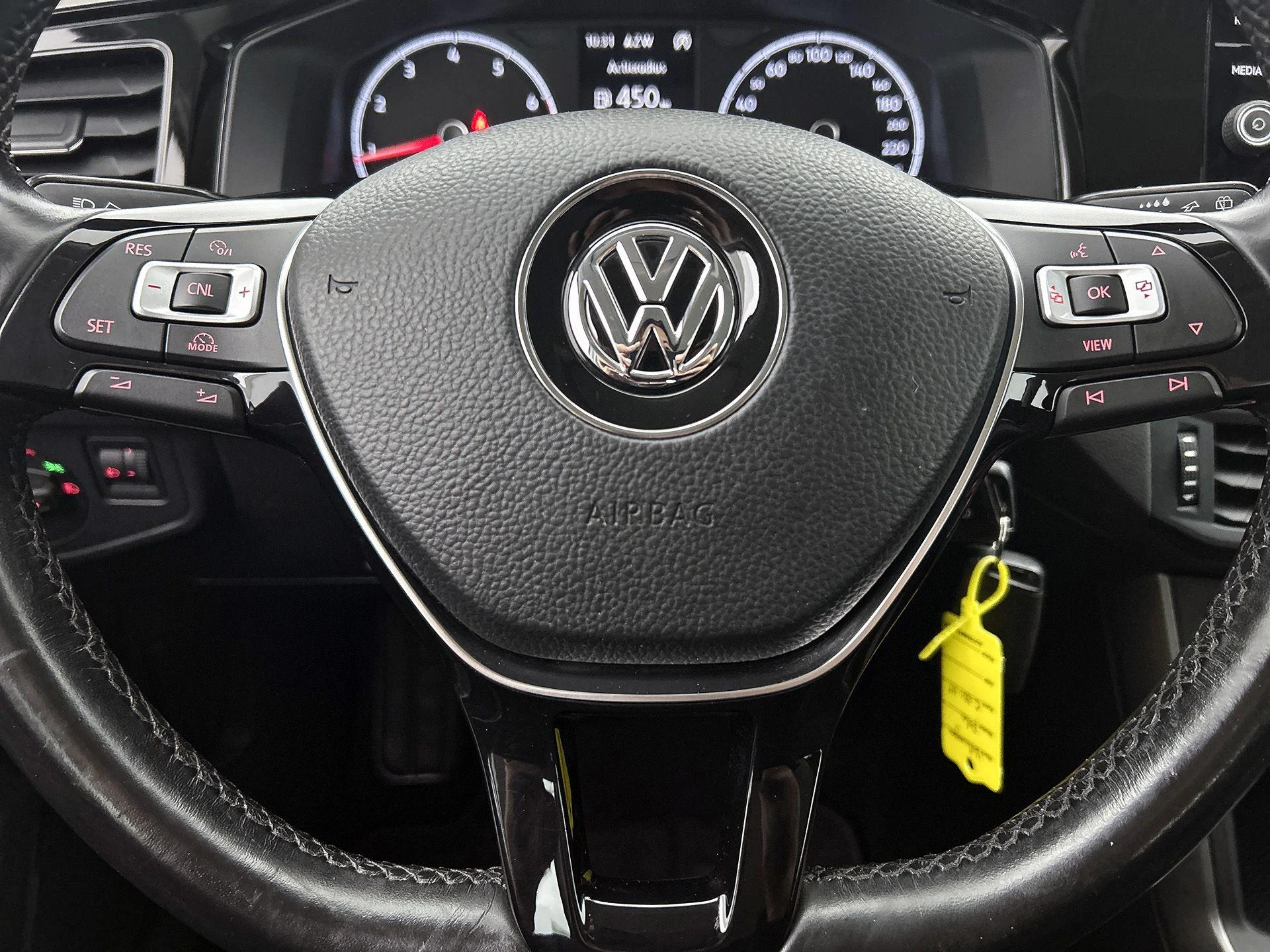 Volkswagen-Polo-image-28