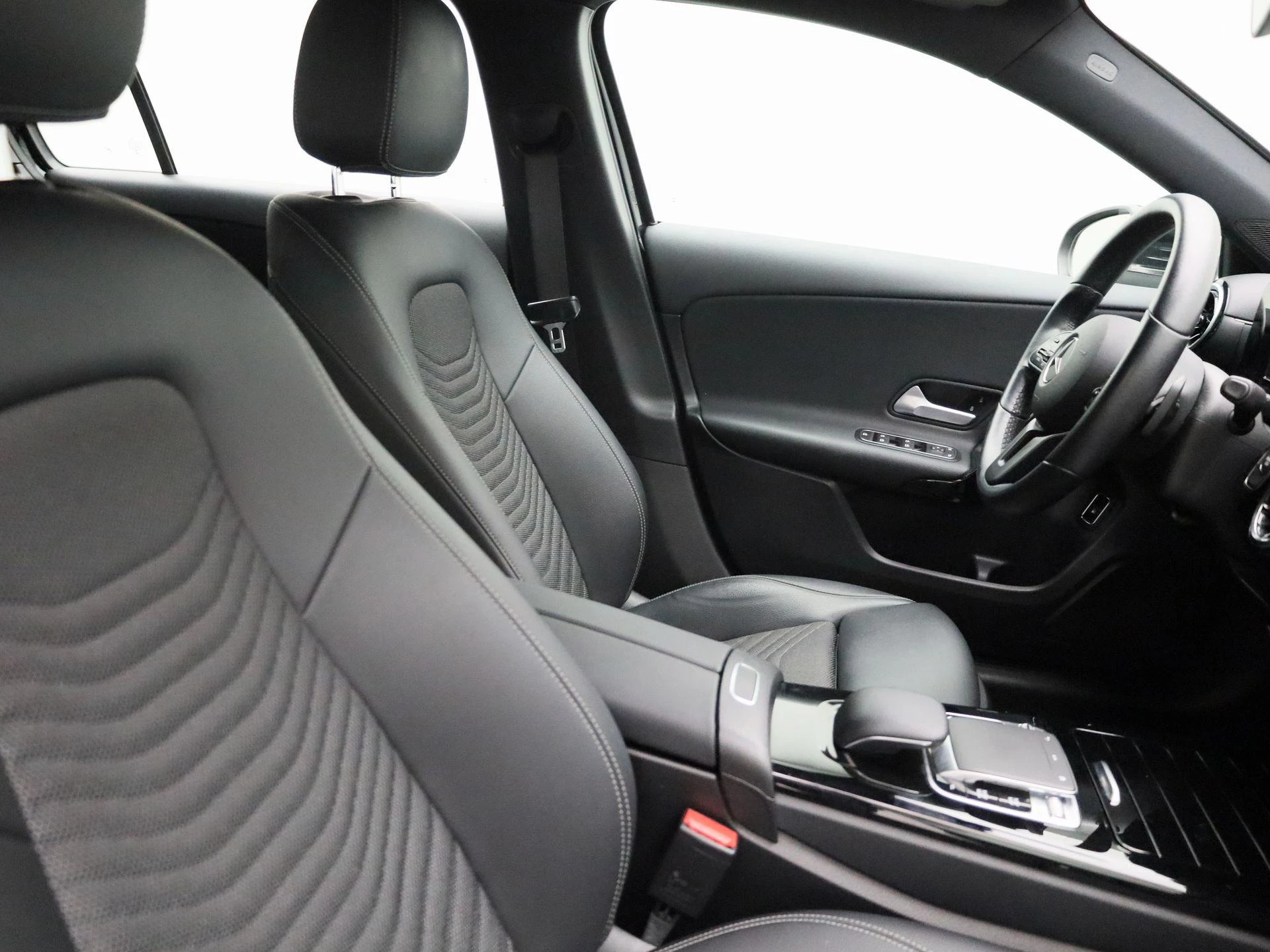 Mercedes-Benz-A-Klasse-image-35