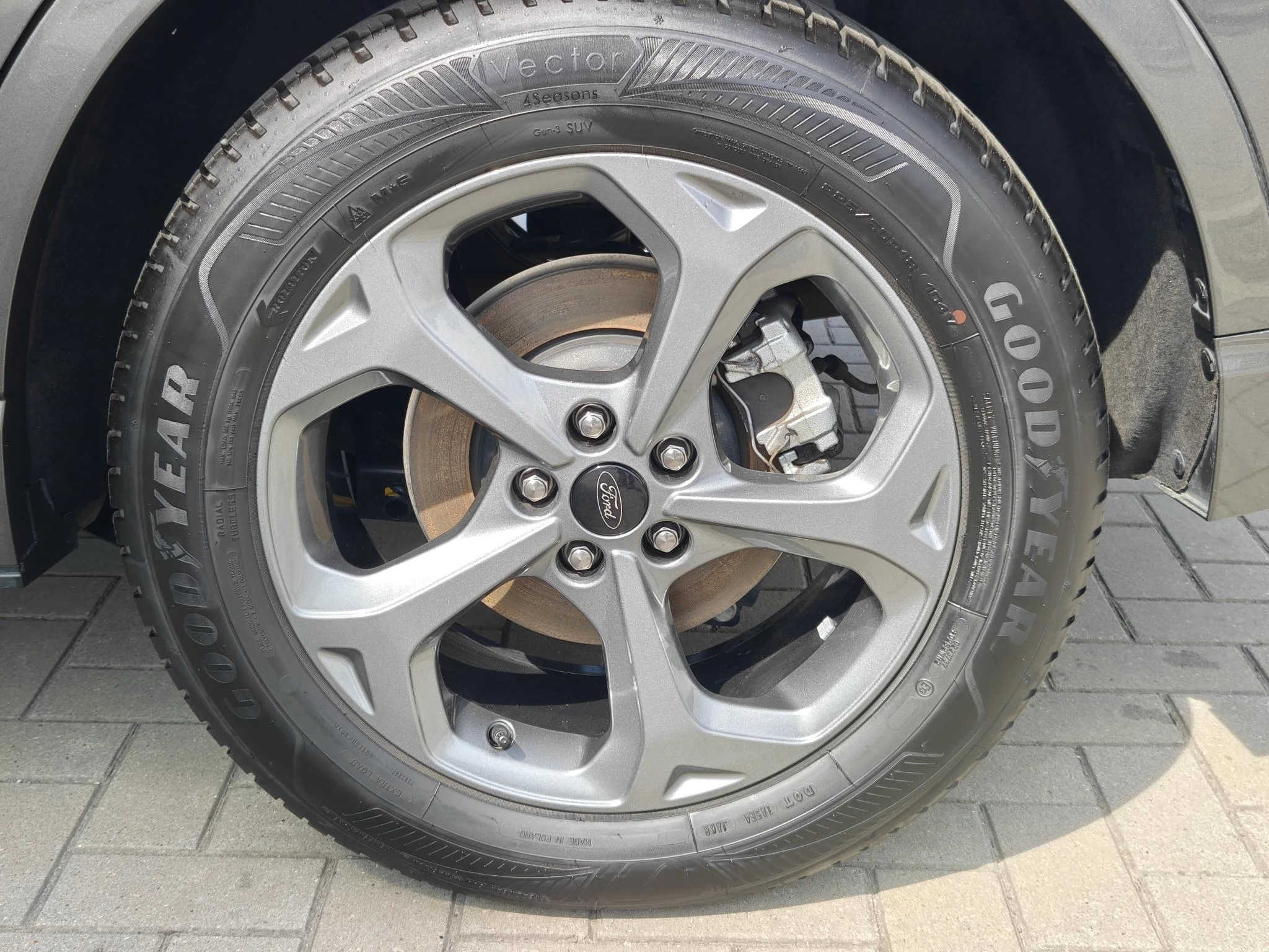 Ford-Kuga-image-7