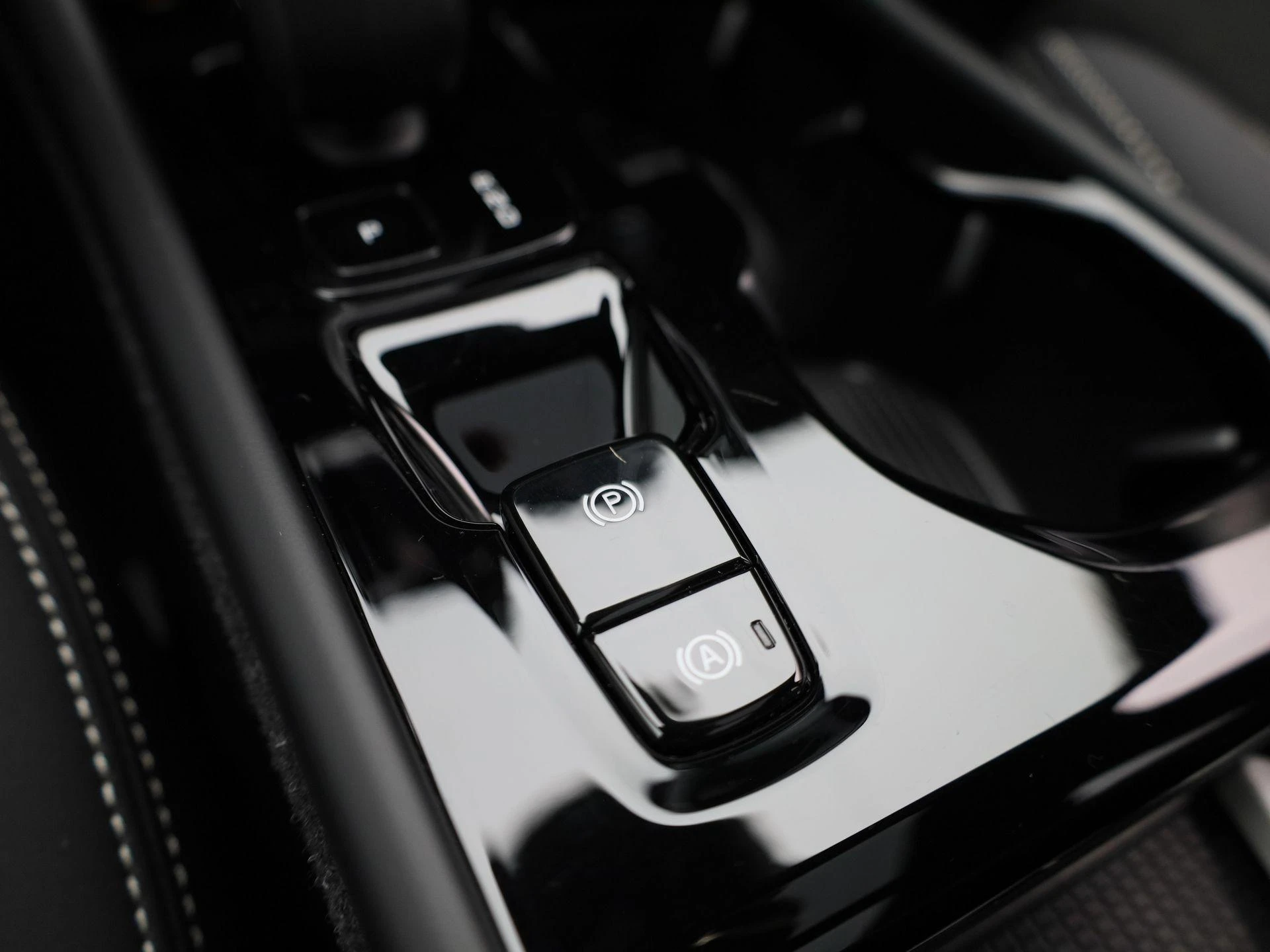 Volvo-XC40-image-32