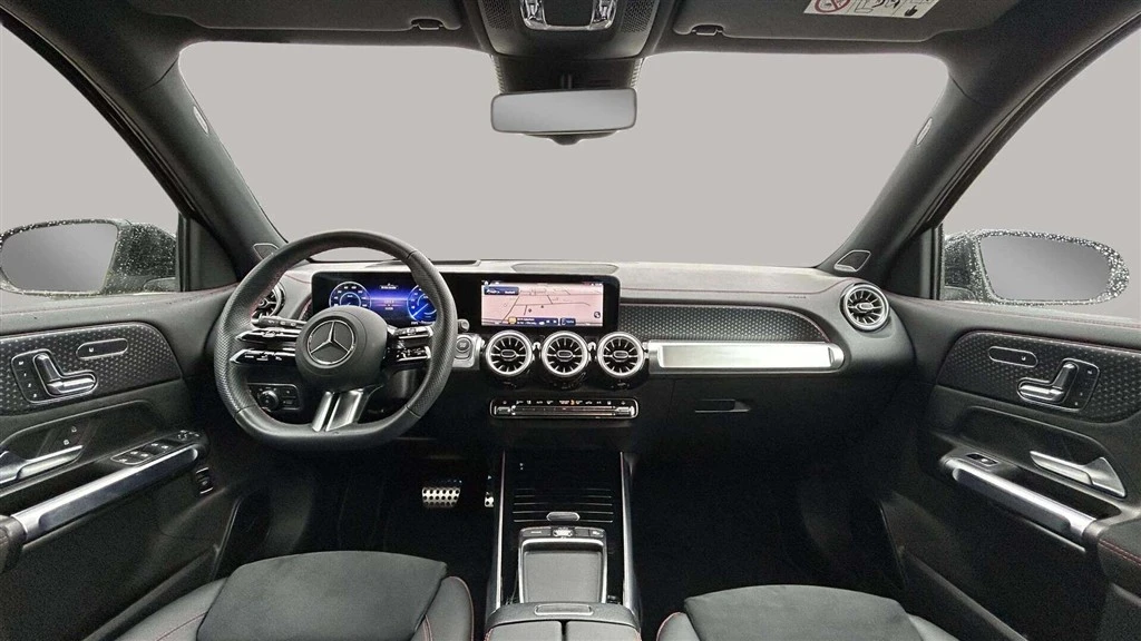 Mercedes-Benz-EQB-image-18