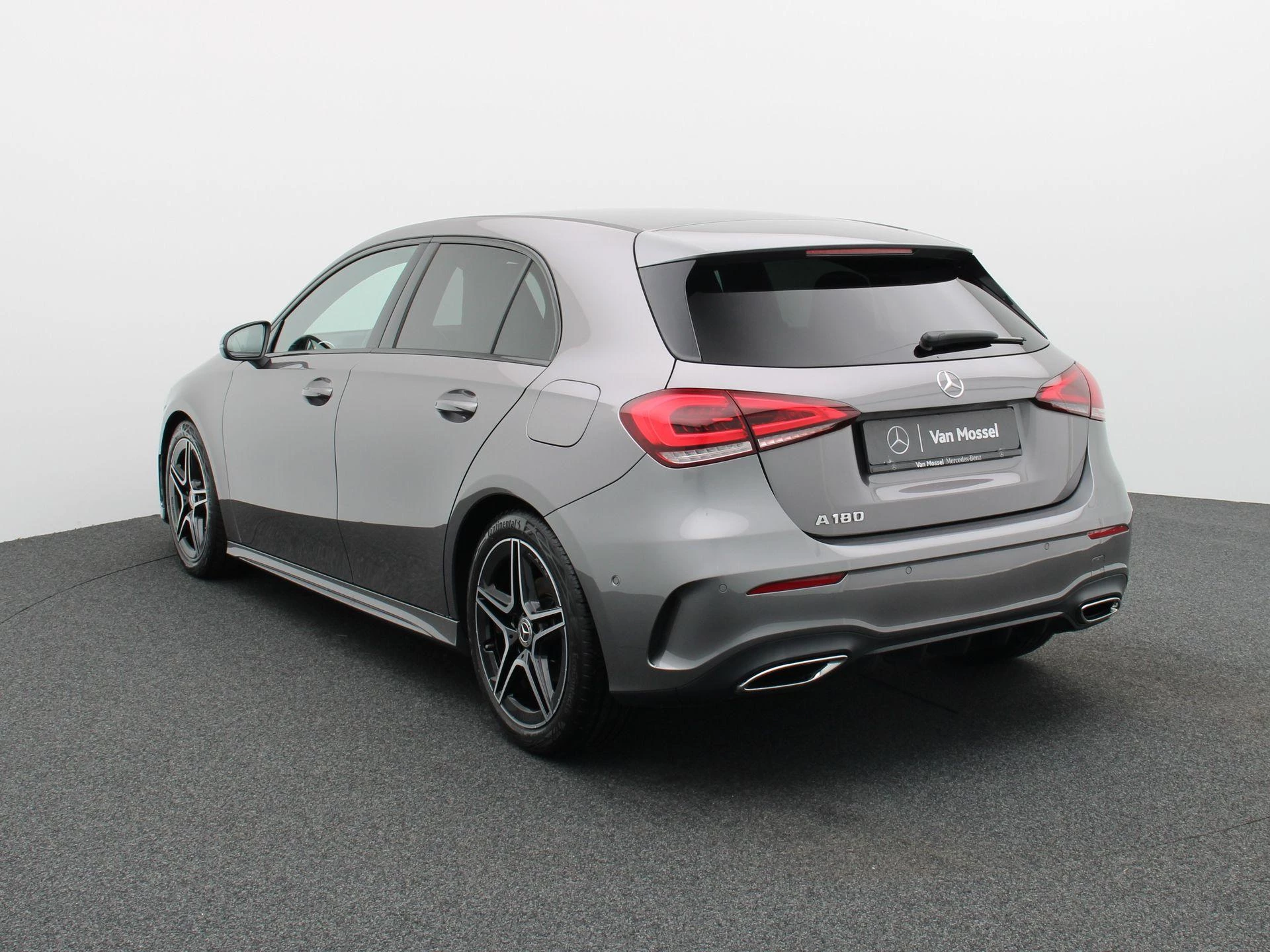 Mercedes-Benz A-Klasse 180 + AMG LINE + LED + CAMERA +