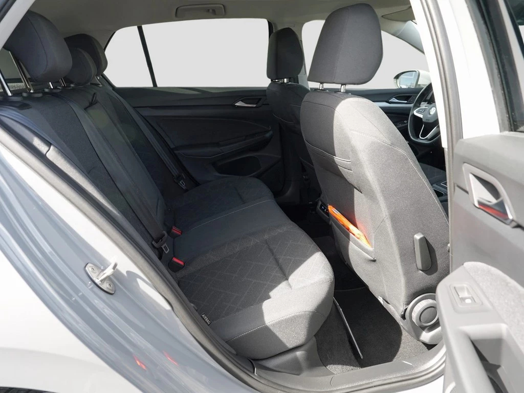 Volkswagen Golf VIII 1.5 TSI Life *LED-Plus*Navi*Kamera*PDC*App-Con*Winterpaket*