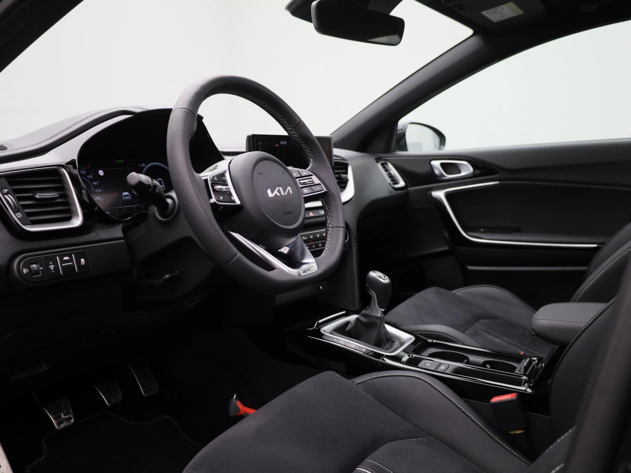 Kia Ceed - 29