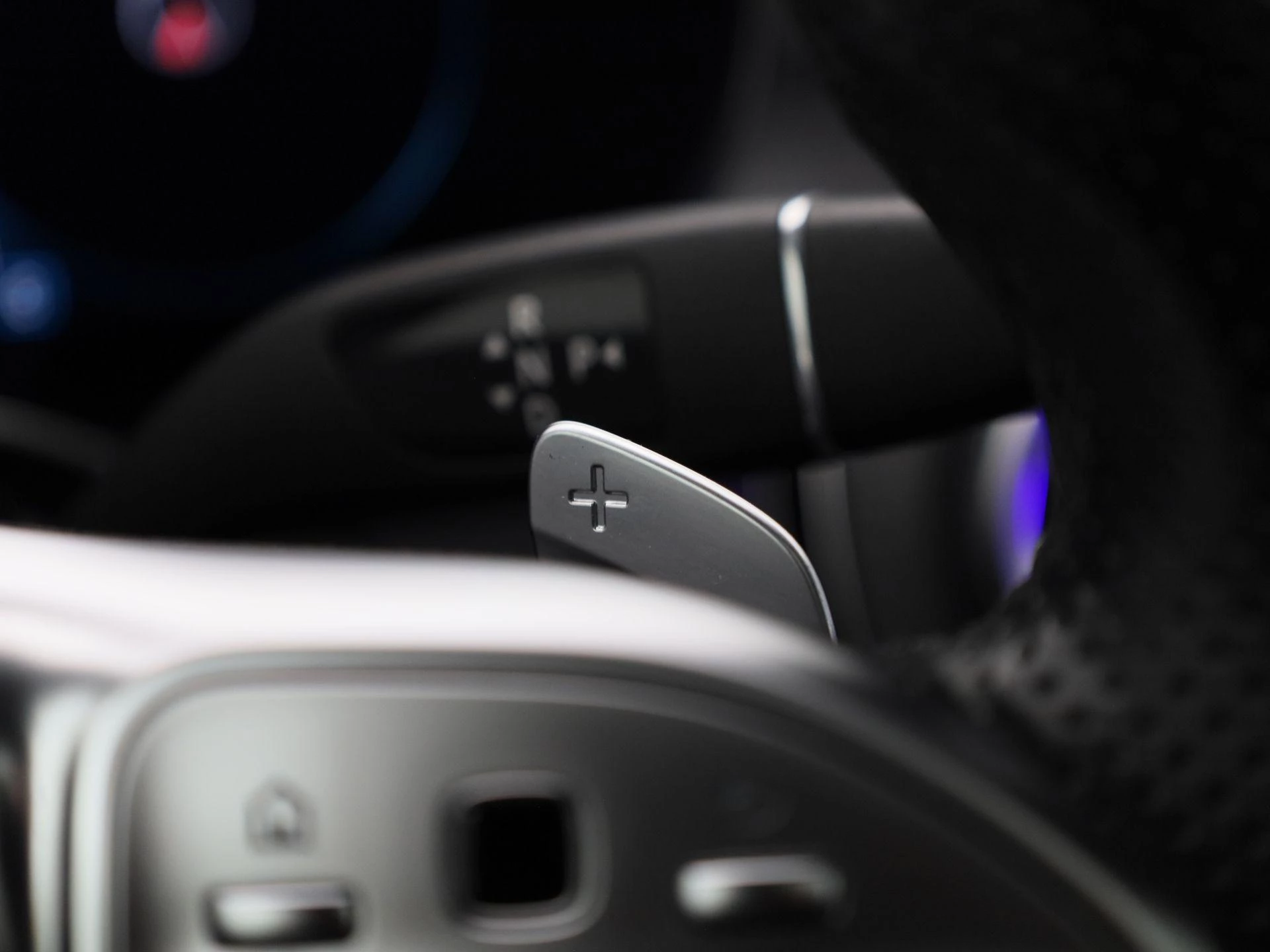 Mercedes-Benz-C-Klasse-image-27