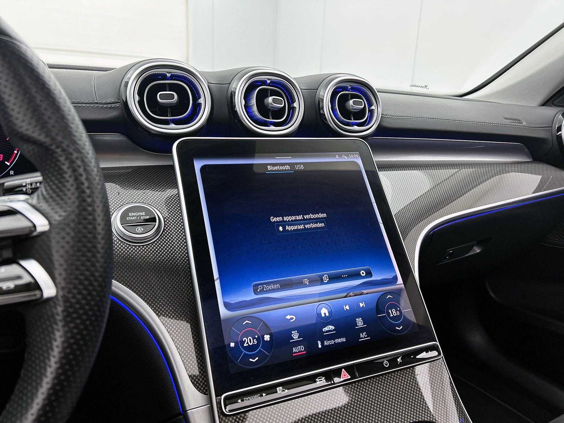 Mercedes-Benz-C-Klasse-image-9