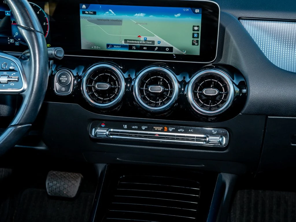 Mercedes-Benz-B-Klasse 180 d-image-9