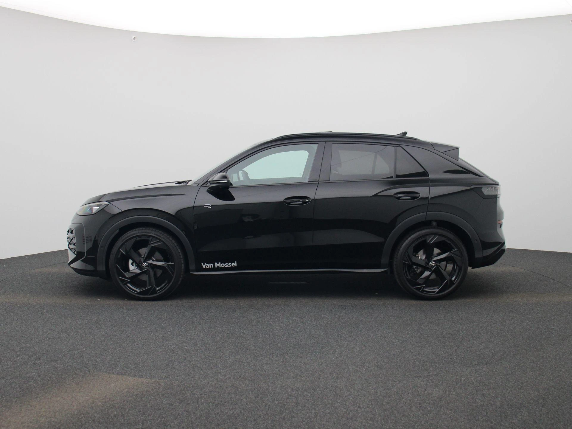 Volkswagen-T-Roc-image-3