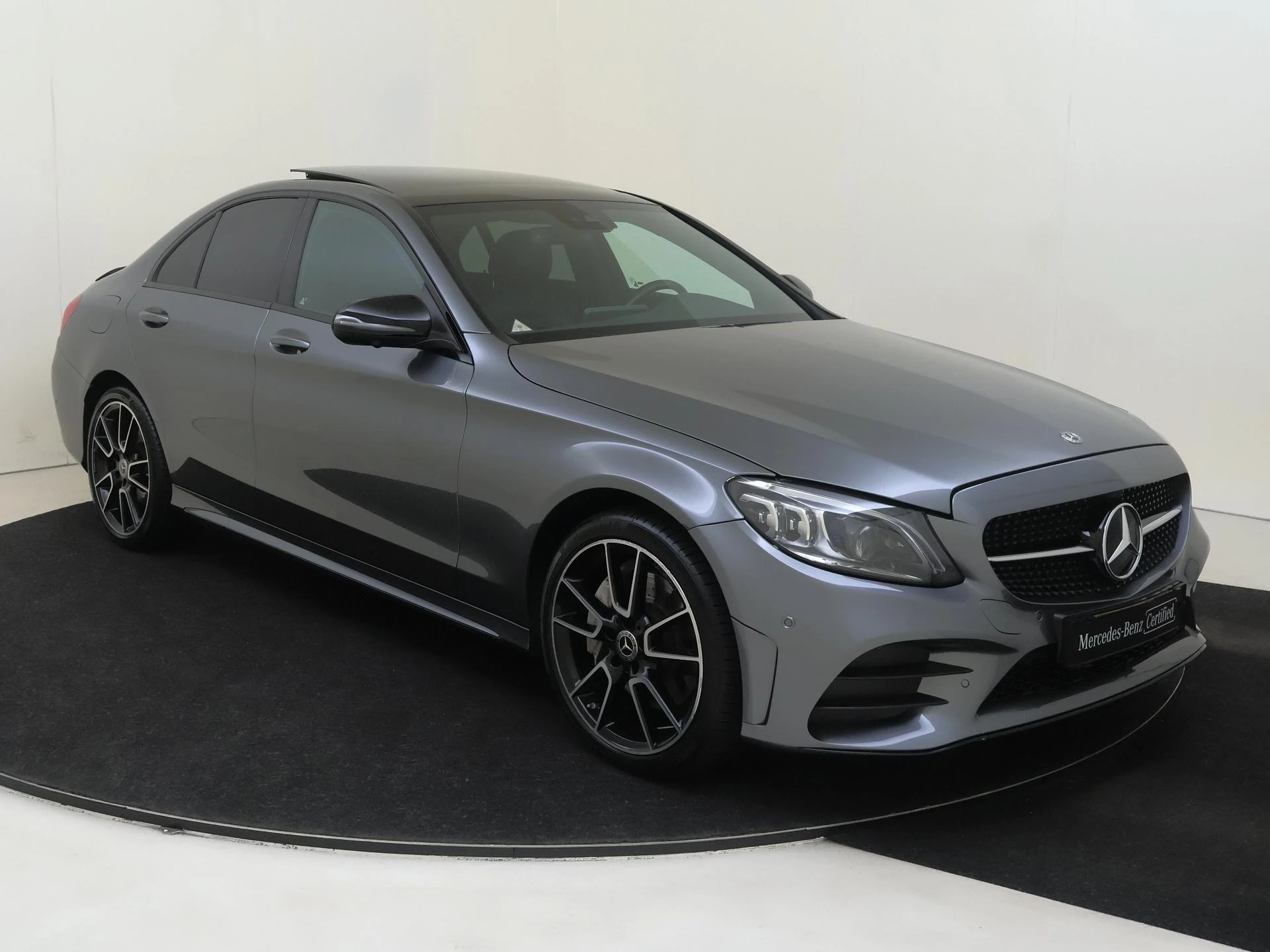 Mercedes-Benz-C-Klasse-image-4