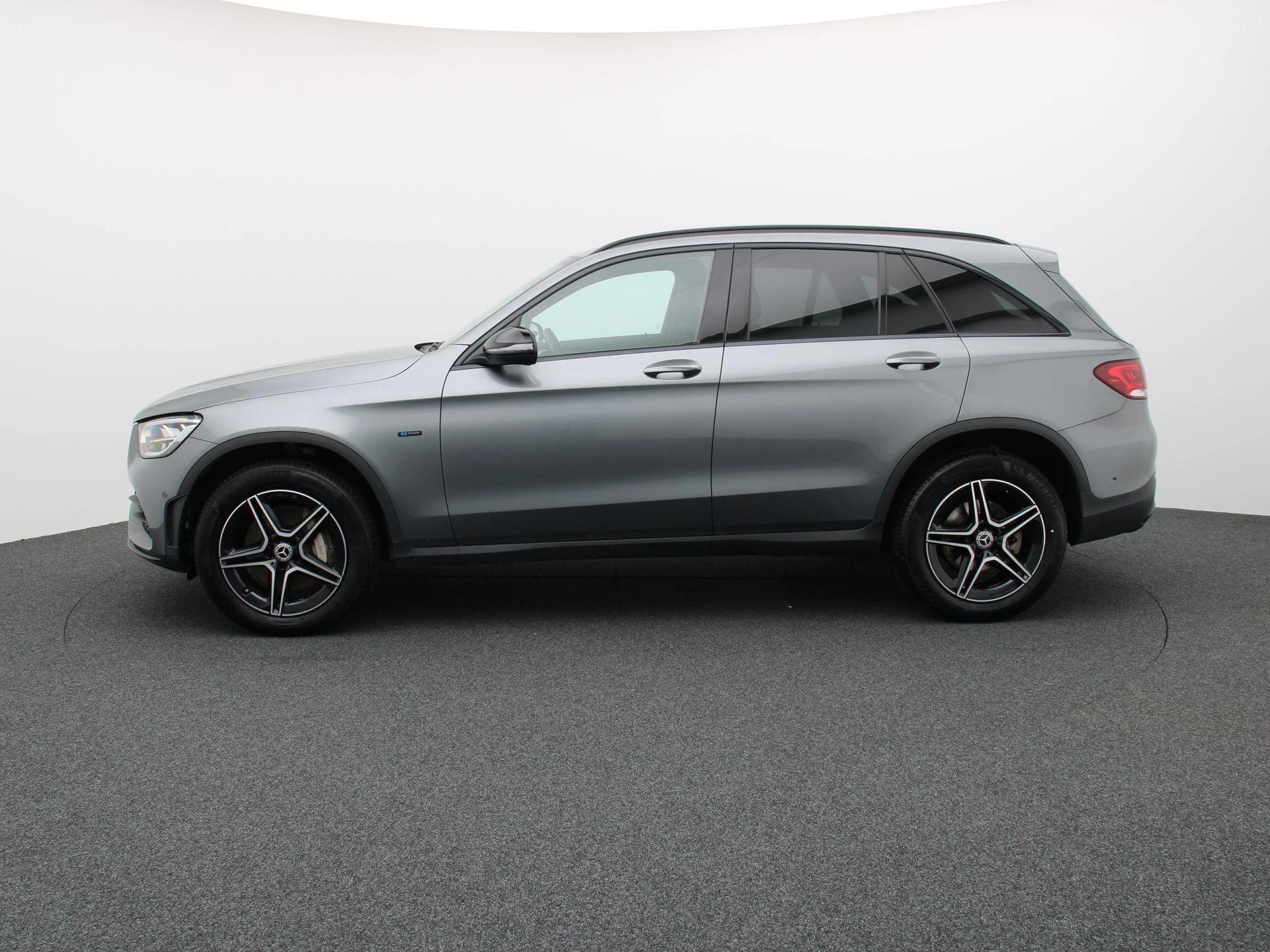 Mercedes-Benz-GLC-image-3