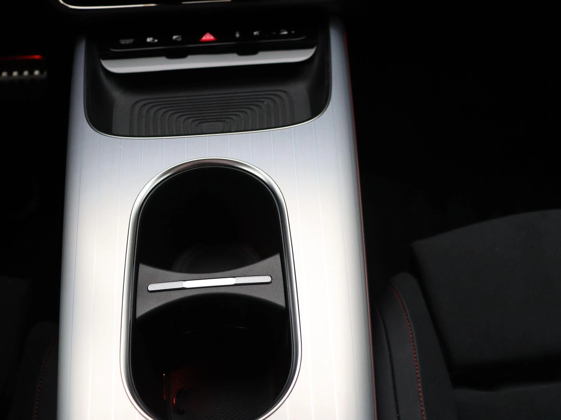Mercedes-Benz-CLA-image-12