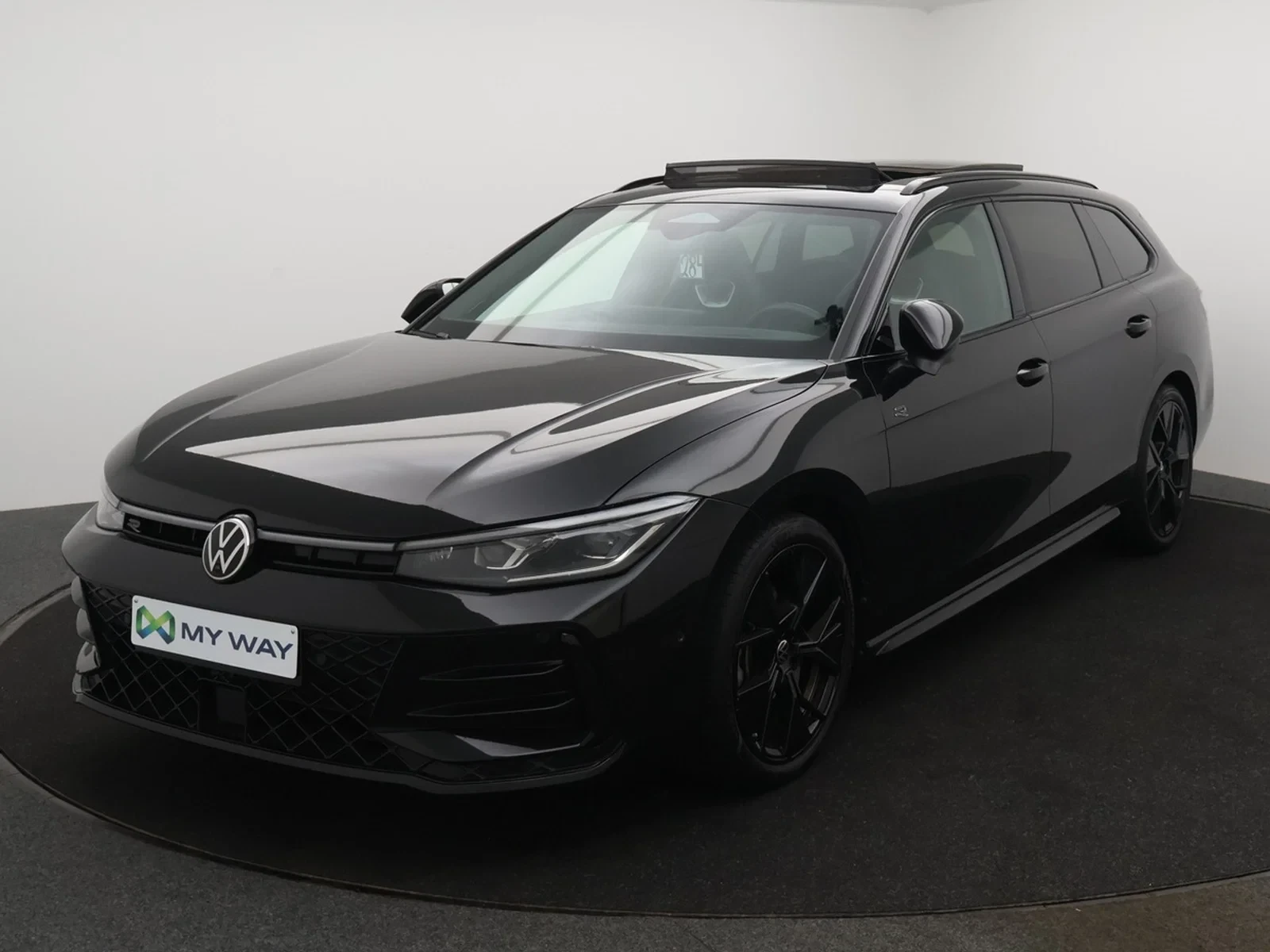Volkswagen-Passat-image-0