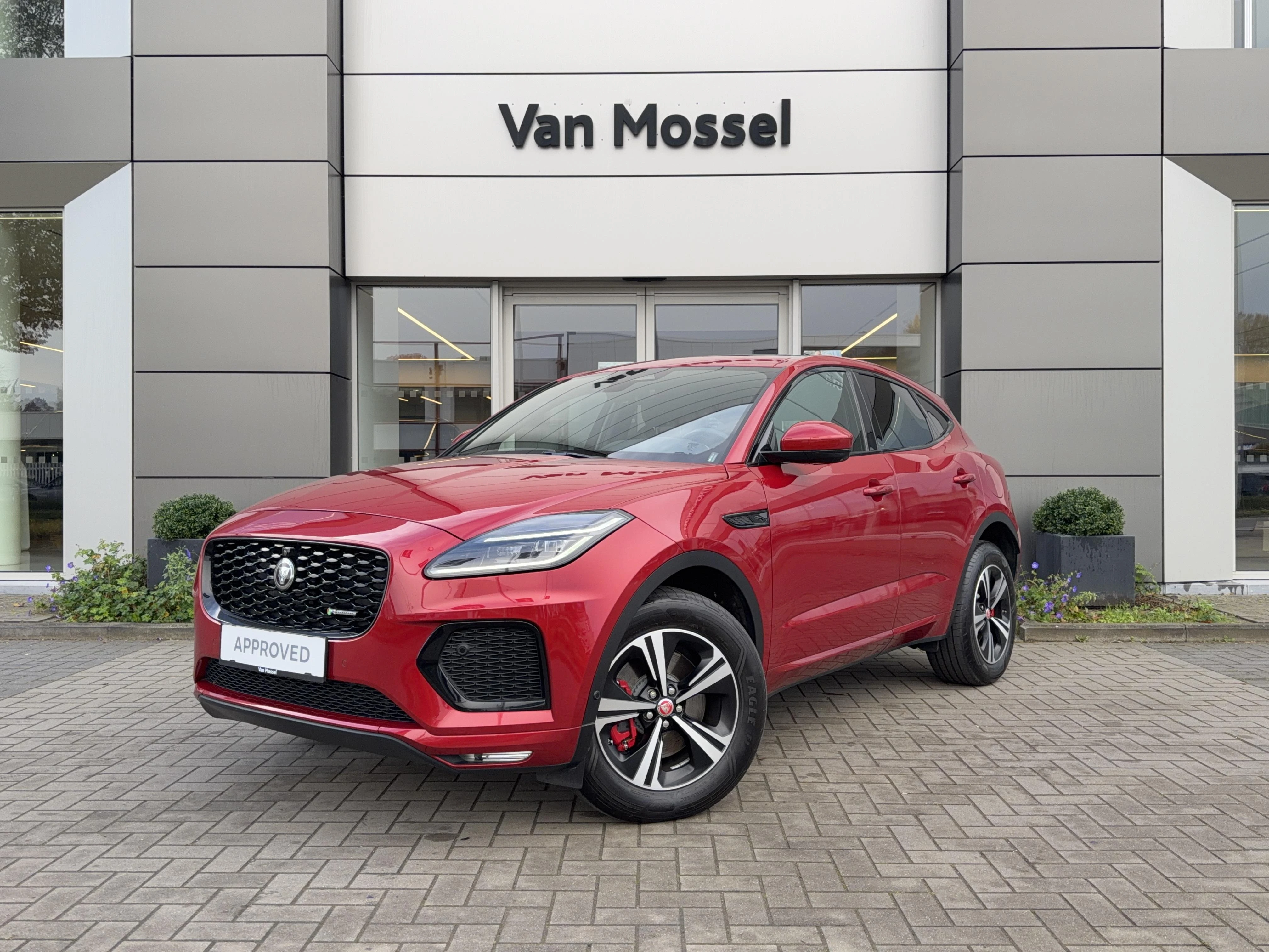 Jaguar-E-PACE-image-0