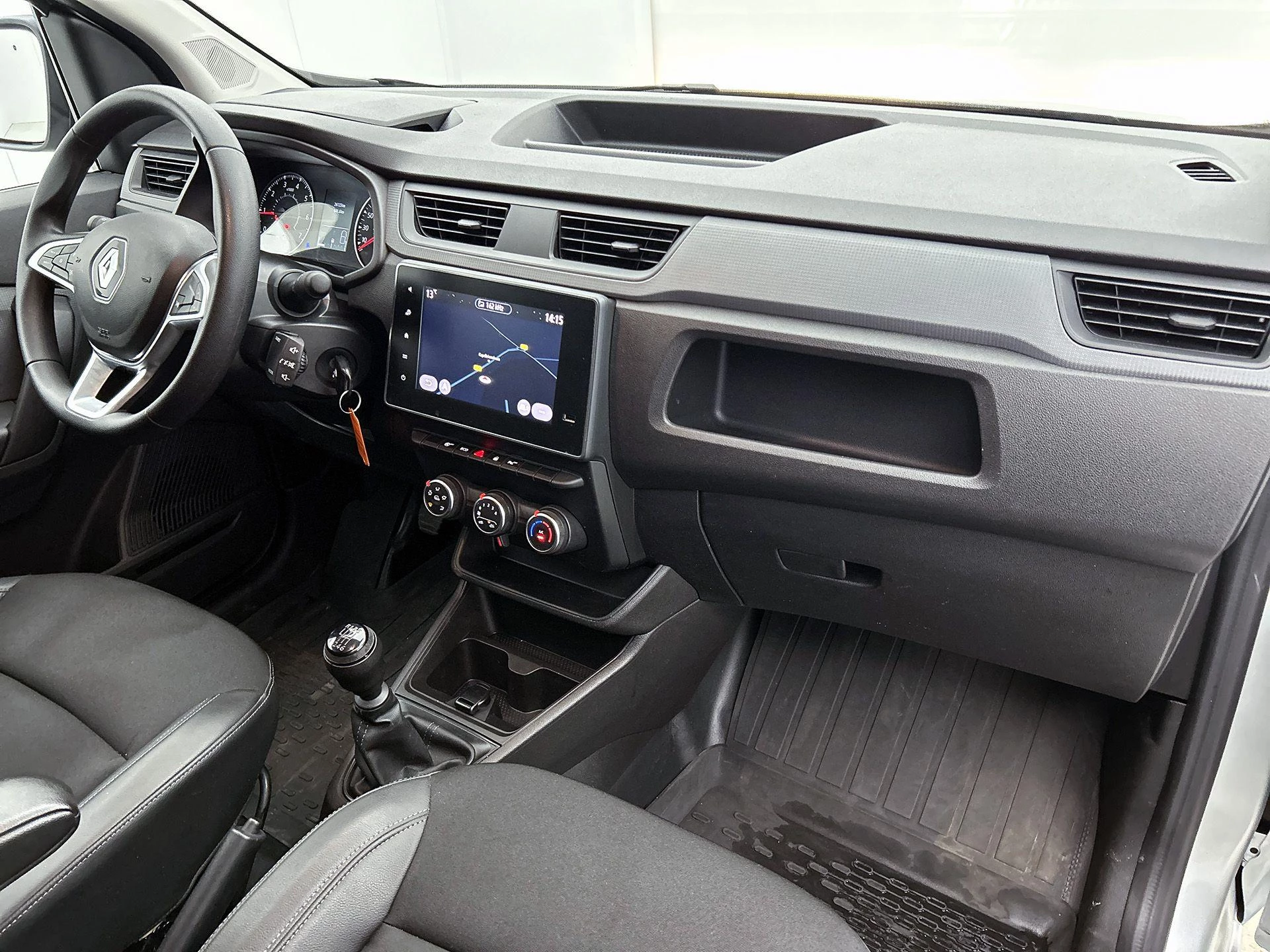 Renault-Express-image-19