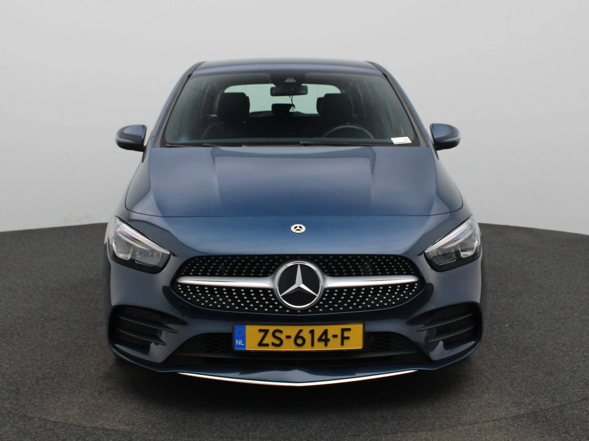 Mercedes-Benz B-Klasse 180 Business Solution AMG