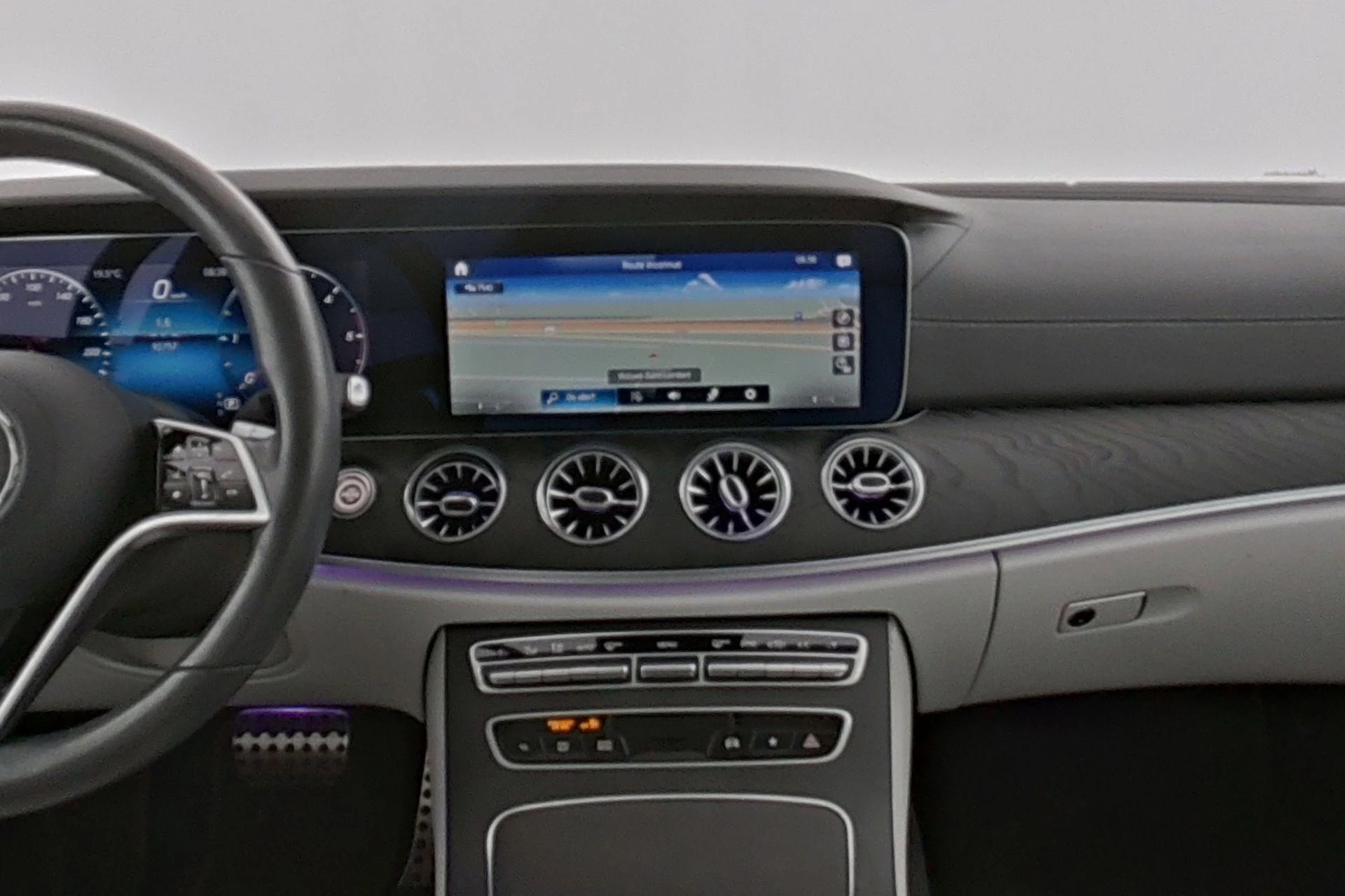 Mercedes-Benz CLS 220 d AMG Line + LEDER + OPEN DAK + MULTIBEAM + CARPLAY +