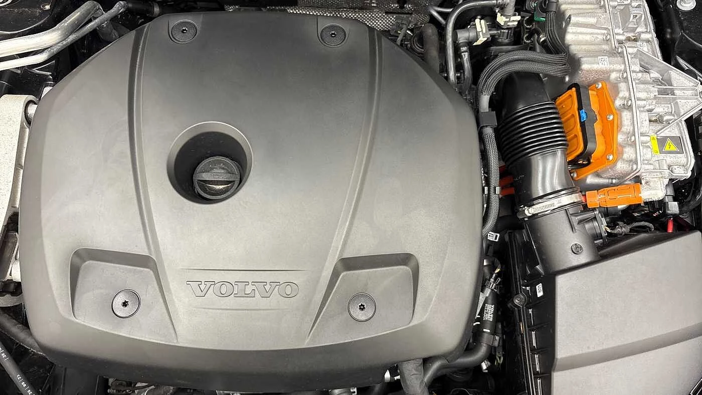Volvo XC60 T6 AWD PHEV Recharge Black Edition Plus