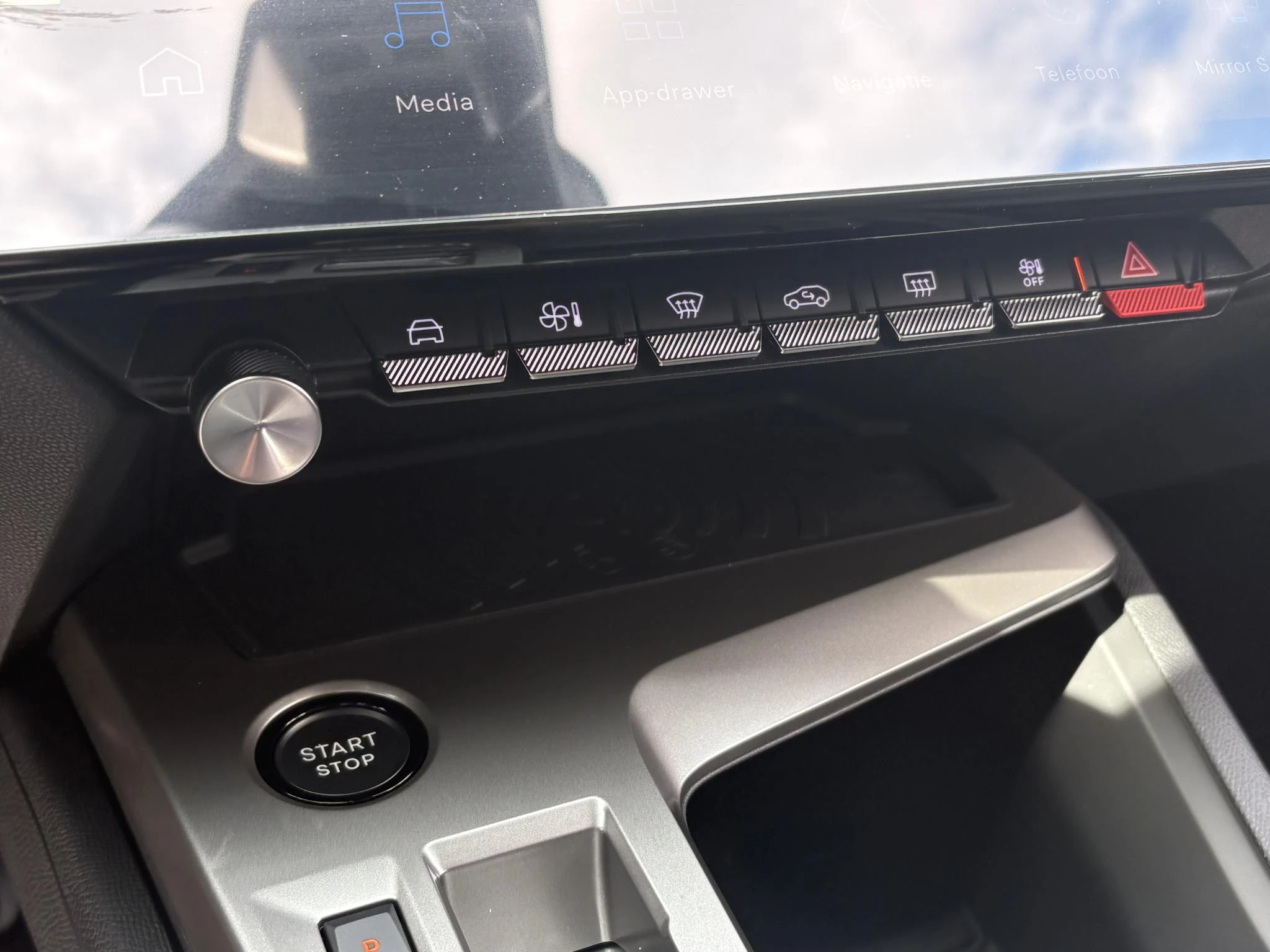Peugeot-e-308-image-16