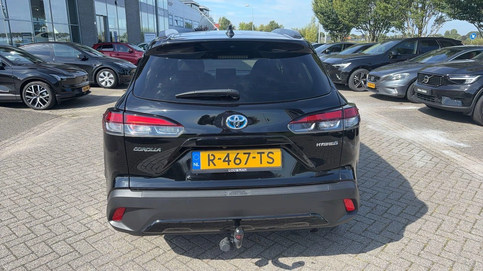 Toyota-Corolla Cross-image-2