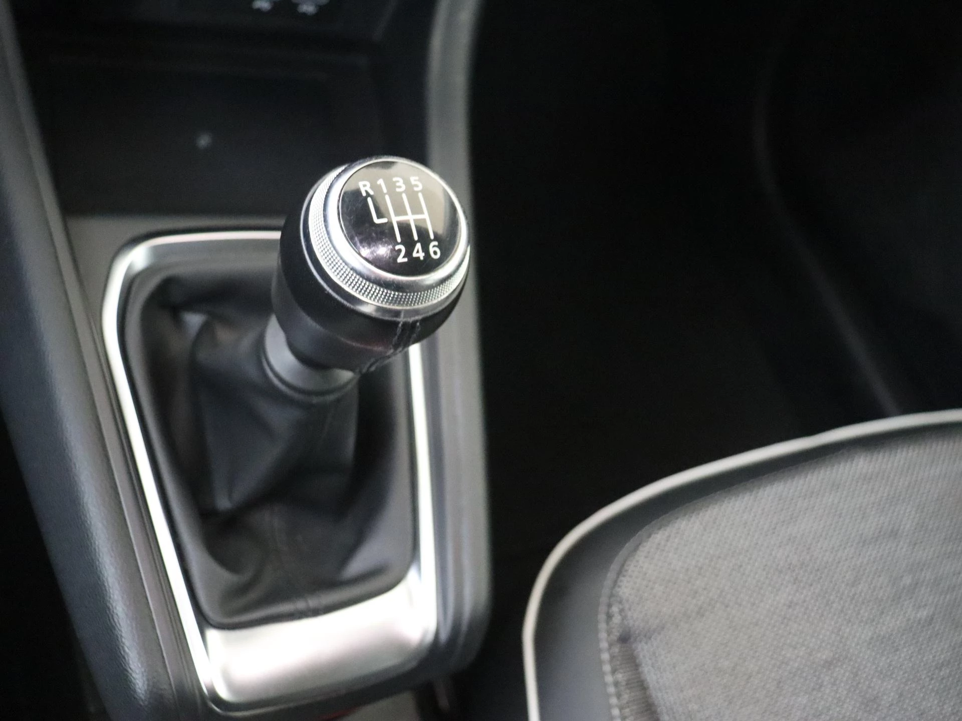 Renault-Captur-image-18